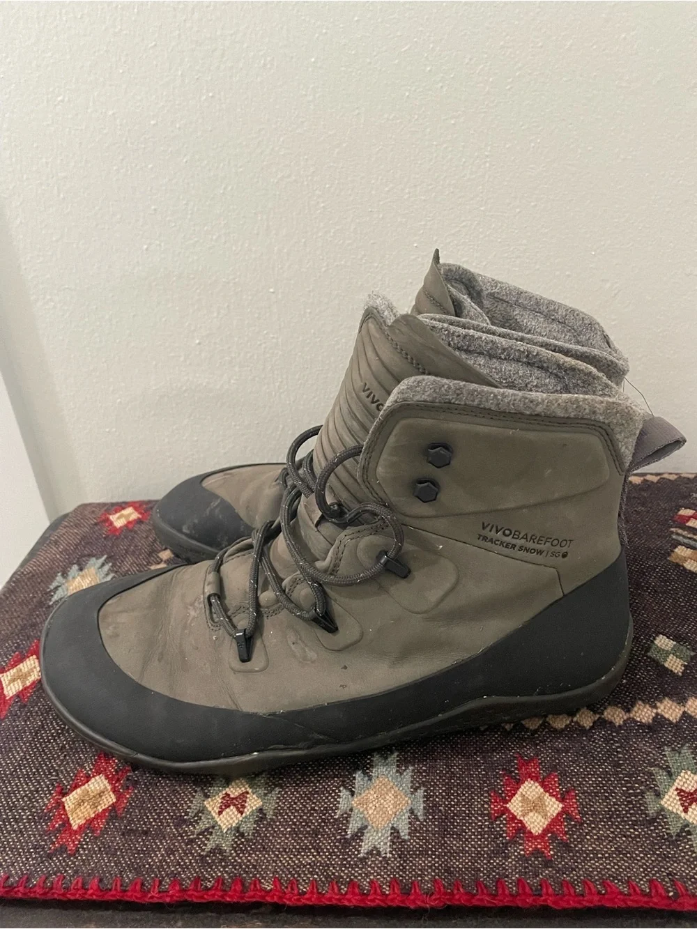 Vivo barefoot Winter Tracker II SG Men’s hiking Boots 12.5/46